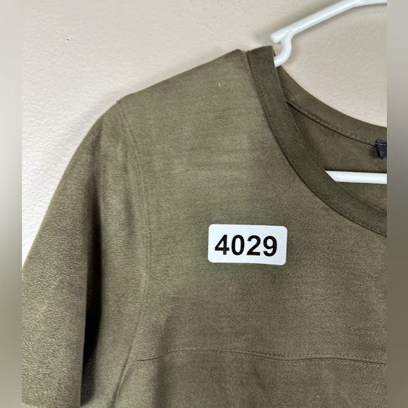 Olivaceous large green 90 % polyester 10% spandex  very soft  great condition - Picture 4 of 7